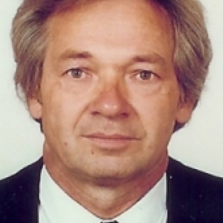 B-István profilképe